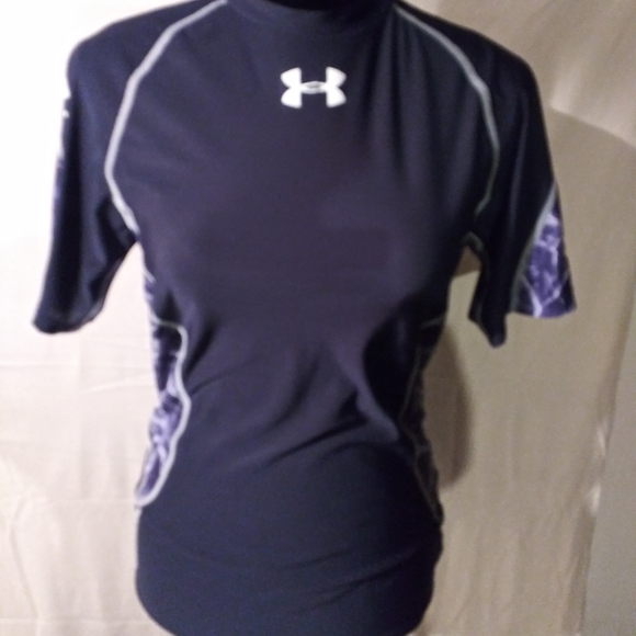 Under Armour Other - Youth large under armour shirt